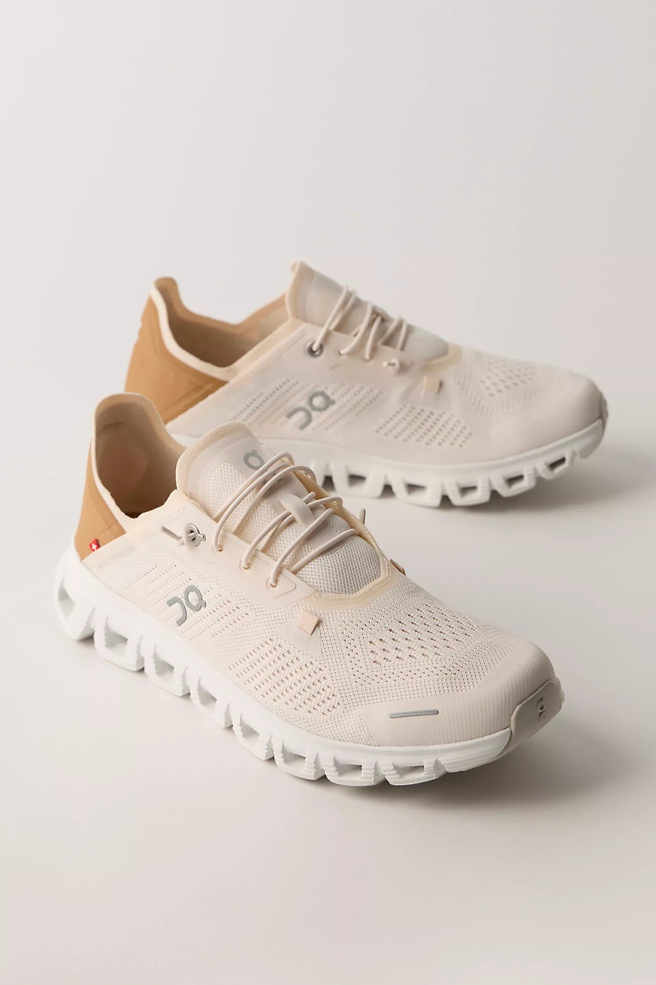 On Cloud 6 Coast (Women's)