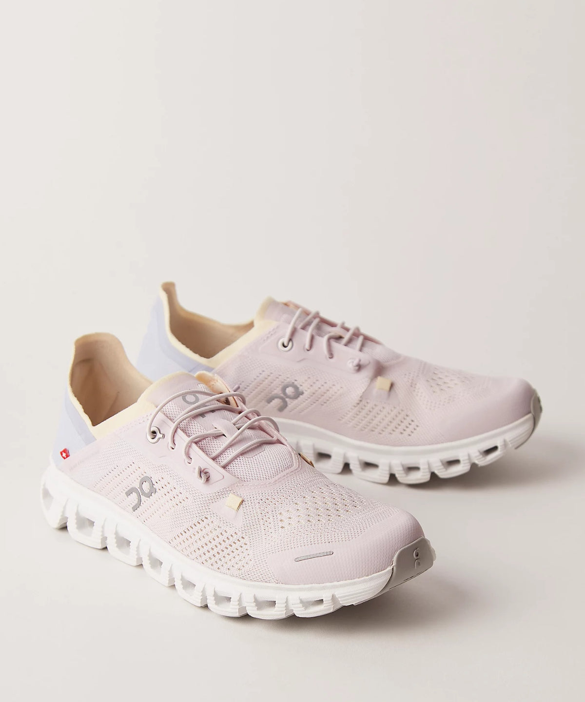 On Cloud 6 Coast (Women's)